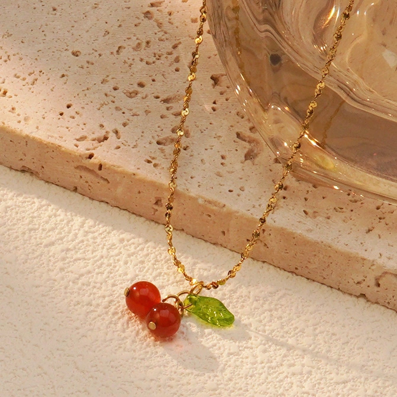 Cadena Cherry